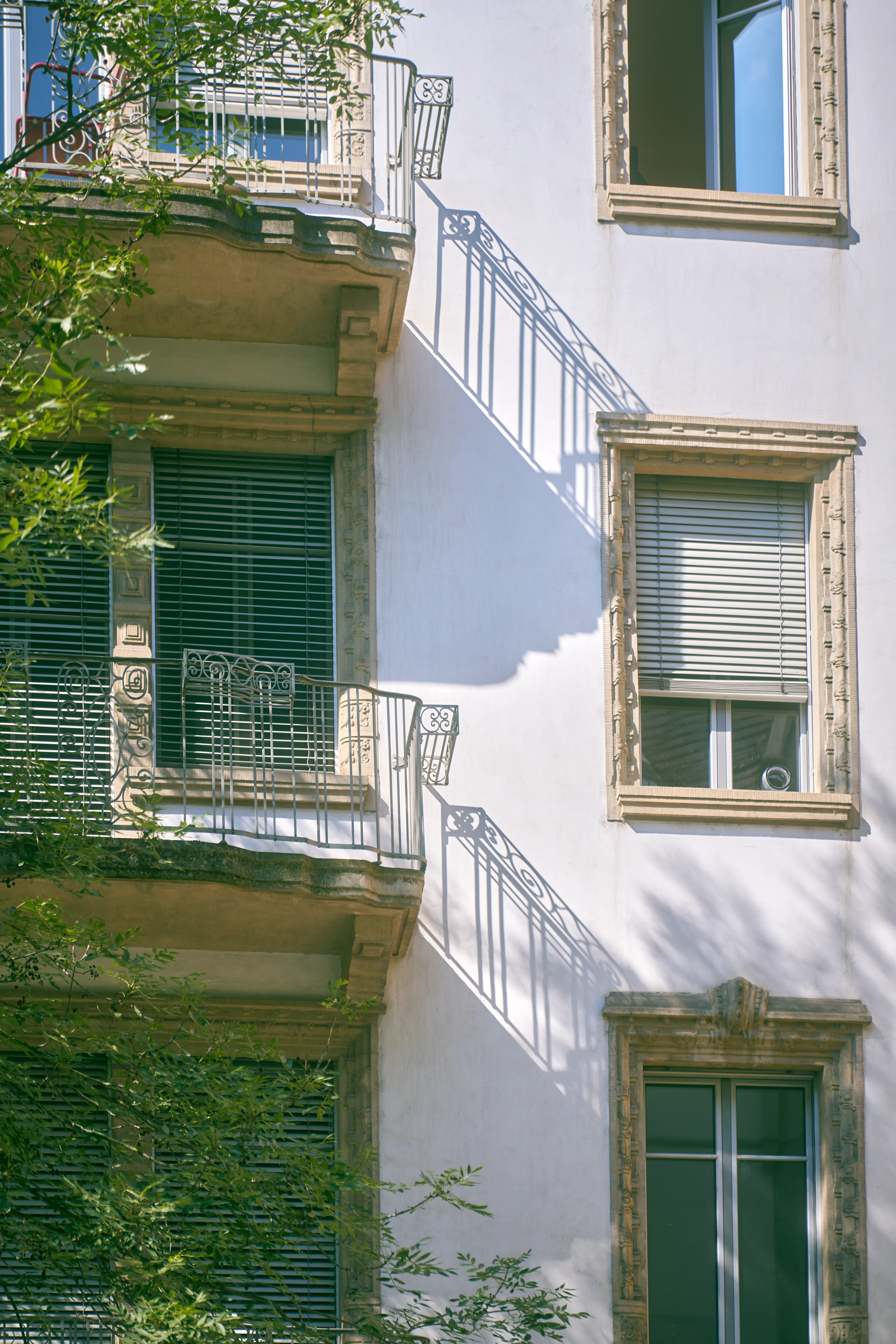 Client receiving personalised care during a health assessment