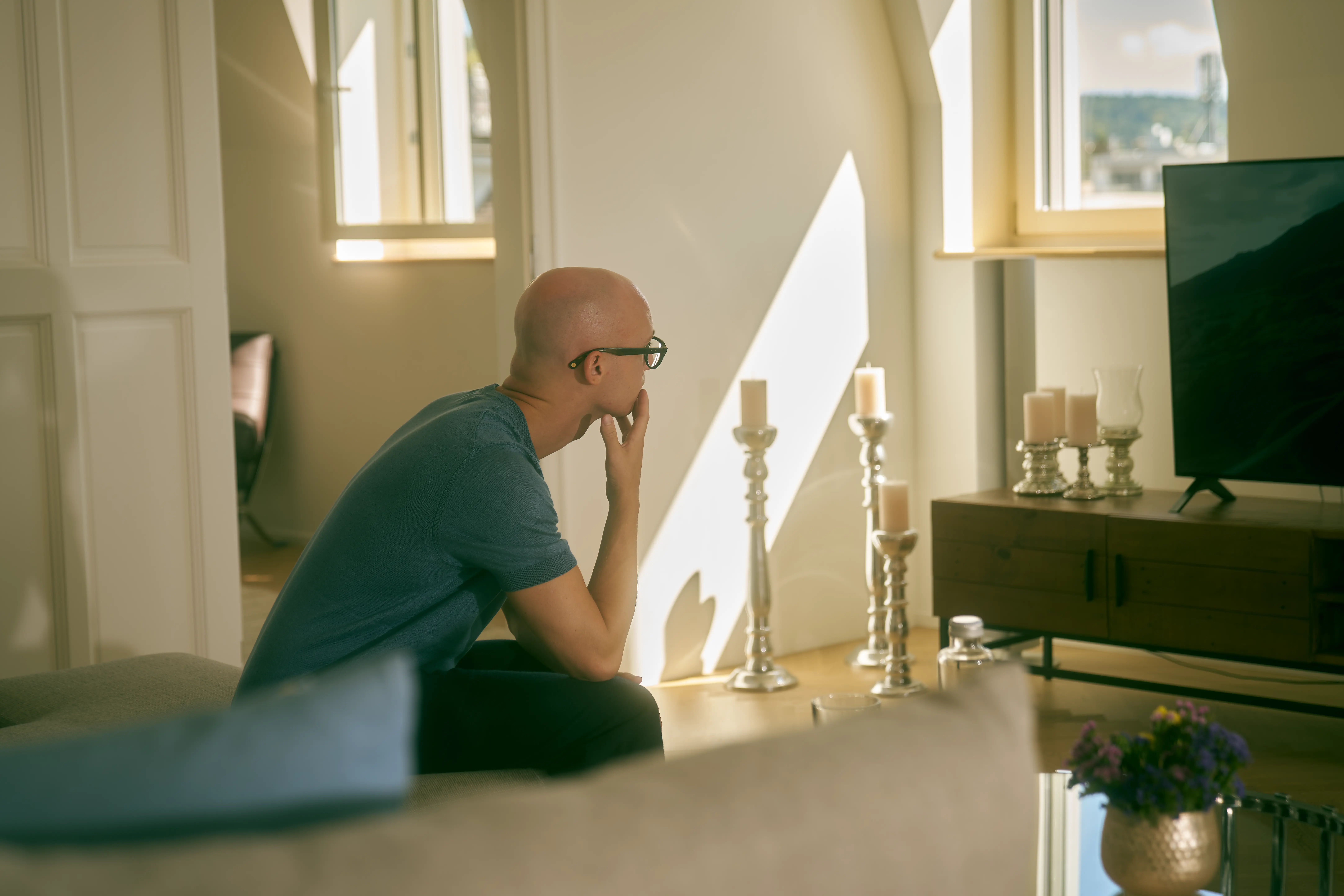 Shiatsu massage therapy session at Paracelsus Recovery