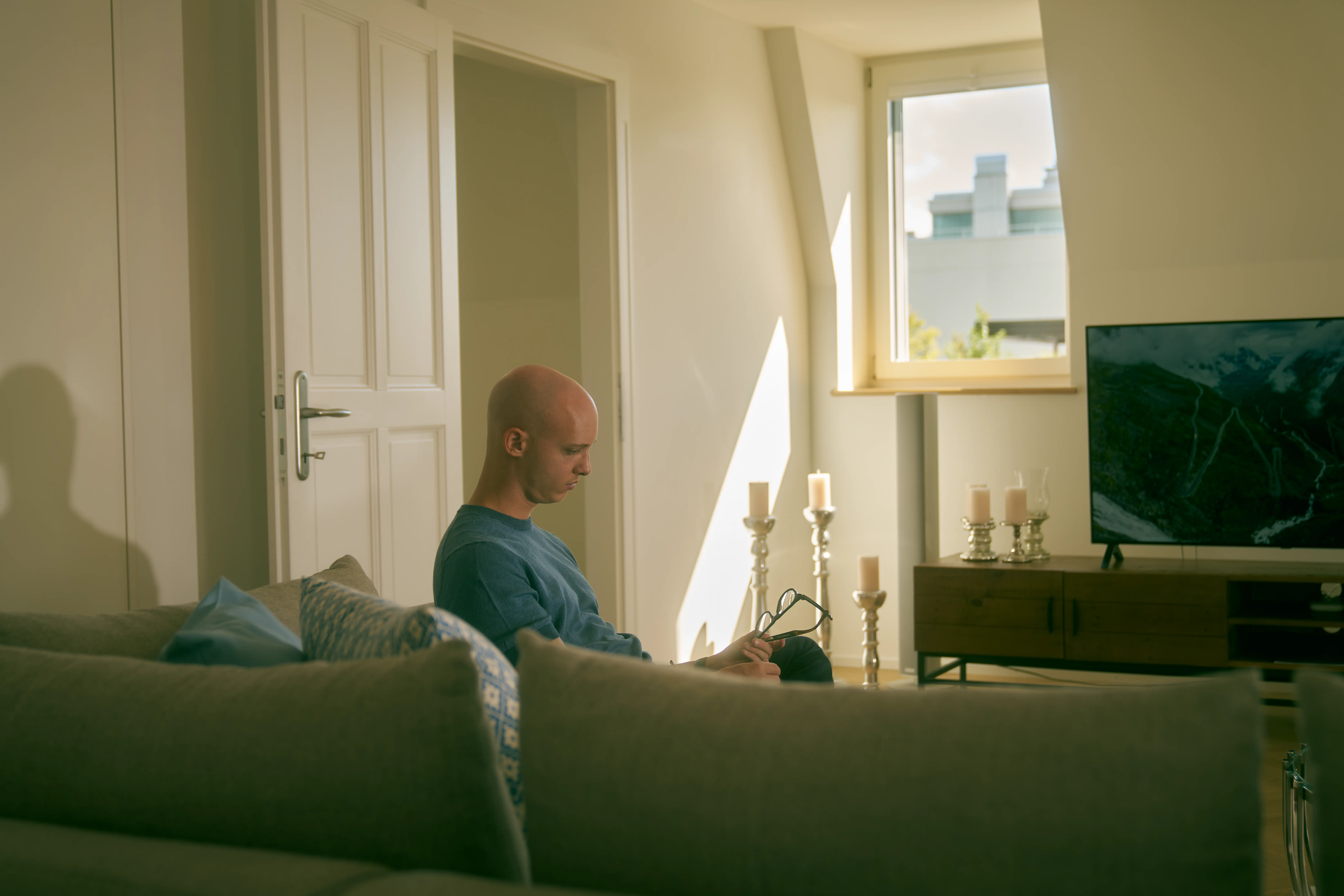 Reflexology treatment session at Paracelsus Recovery