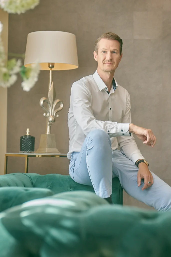 Portrait of a team member at Paracelsus Recovery