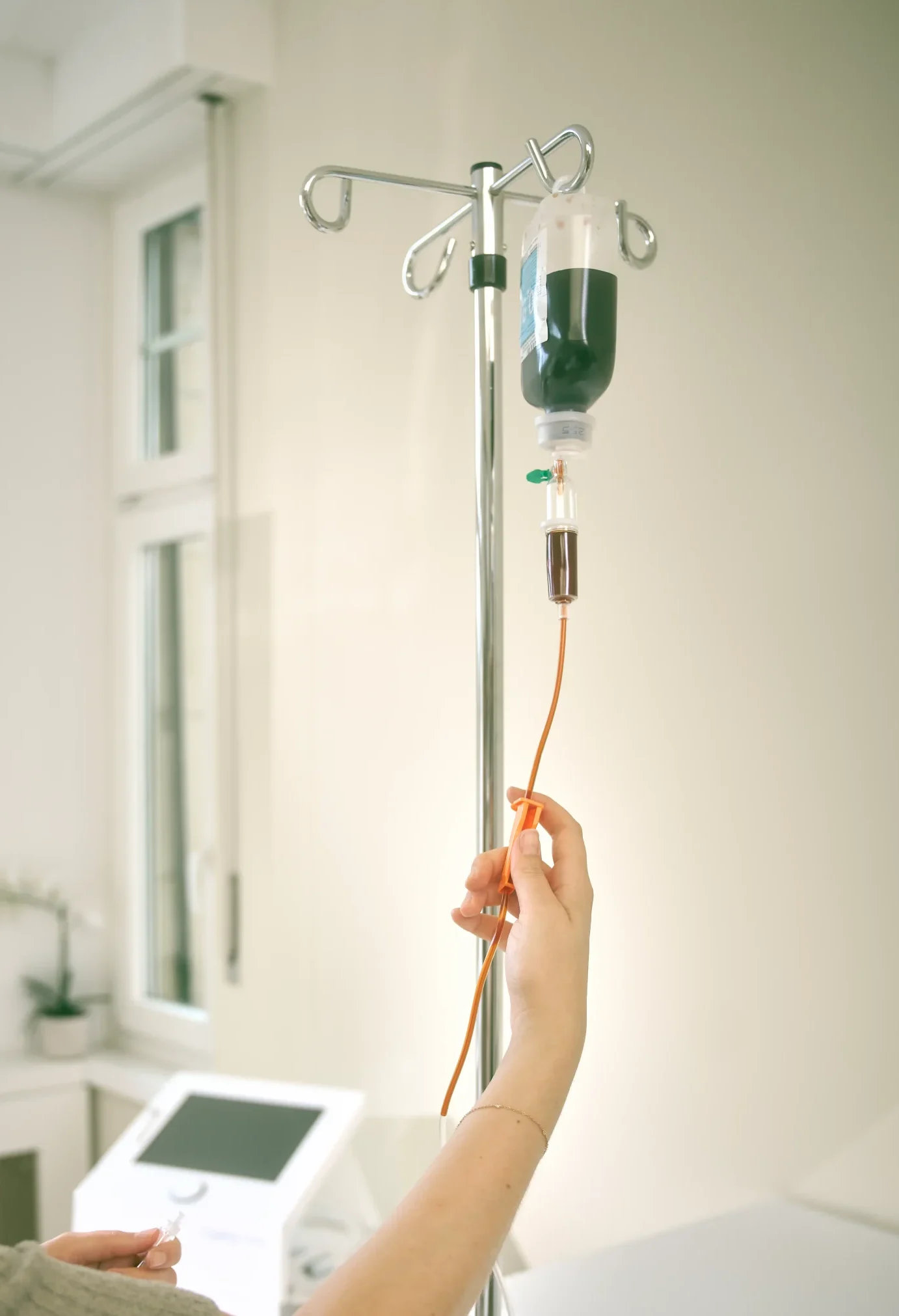 Holistic therapy session at Paracelsus Recovery