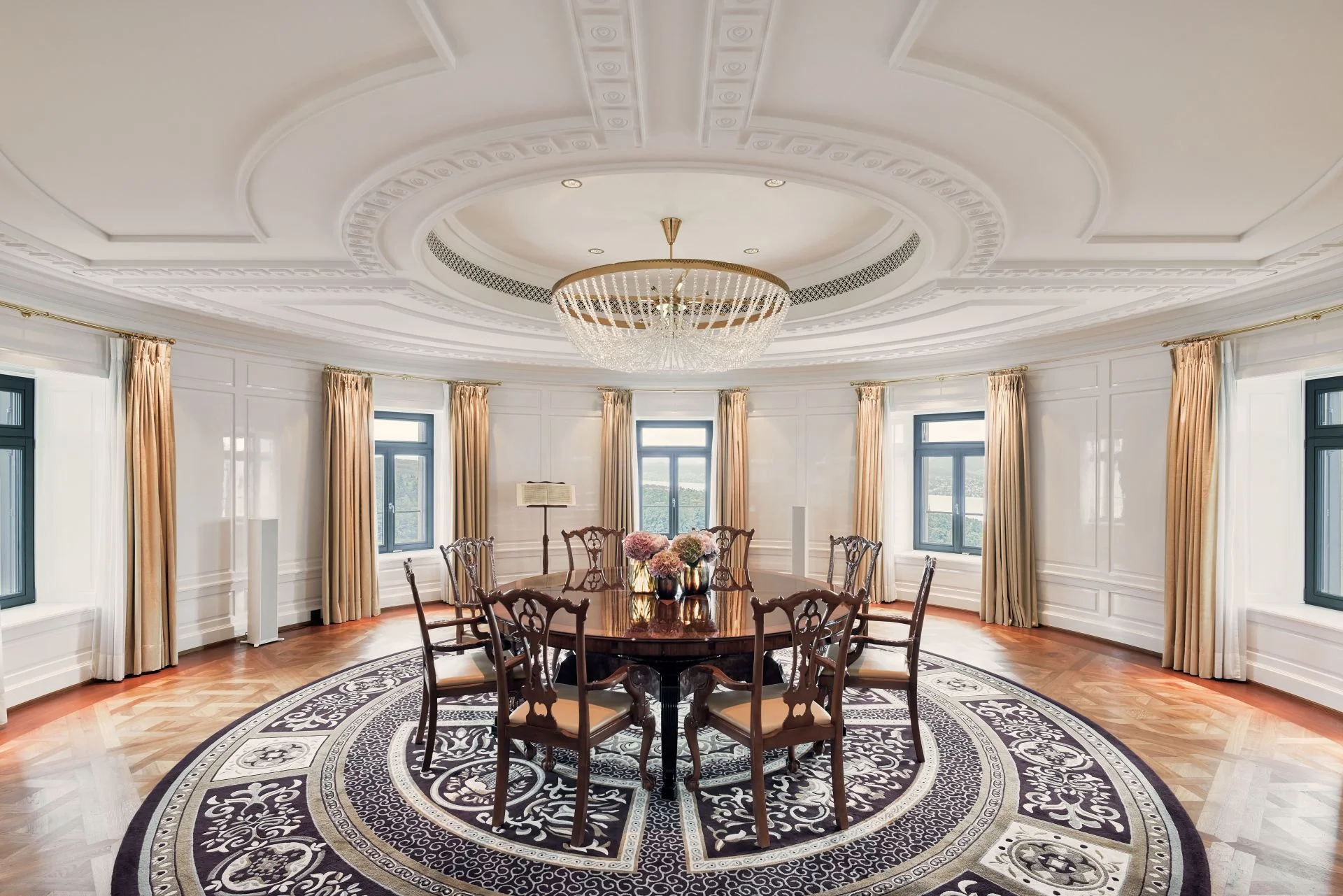 Maestro Suite living area at Paracelsus Recovery